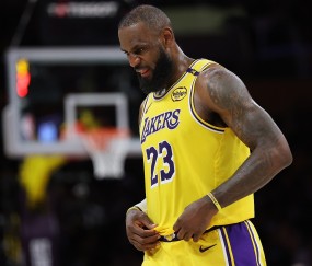 开云-詹姆斯新星关键助攻表现惊艳，湖人未来可期！的简单介绍