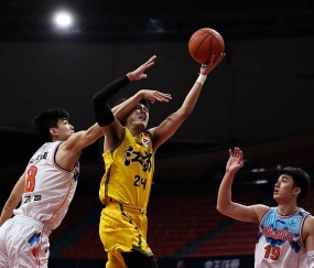 Kaiyun-包含莱万多夫斯基在TL比赛中出色防守，高光表现引发热议！的词条