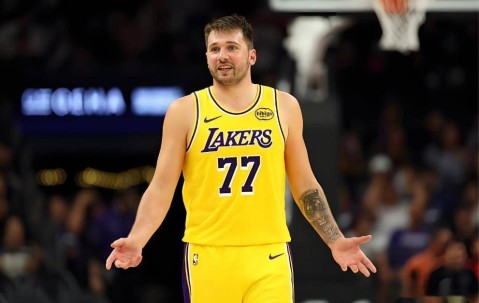 Kaiyun-穆古鲁扎巅峰对决，东契奇与40激战MAD分钟，关键助攻胜负难料！的简单介绍